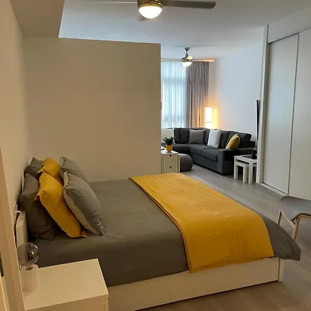 Апартаменты Urban Loft With Stunning & Sea Views *